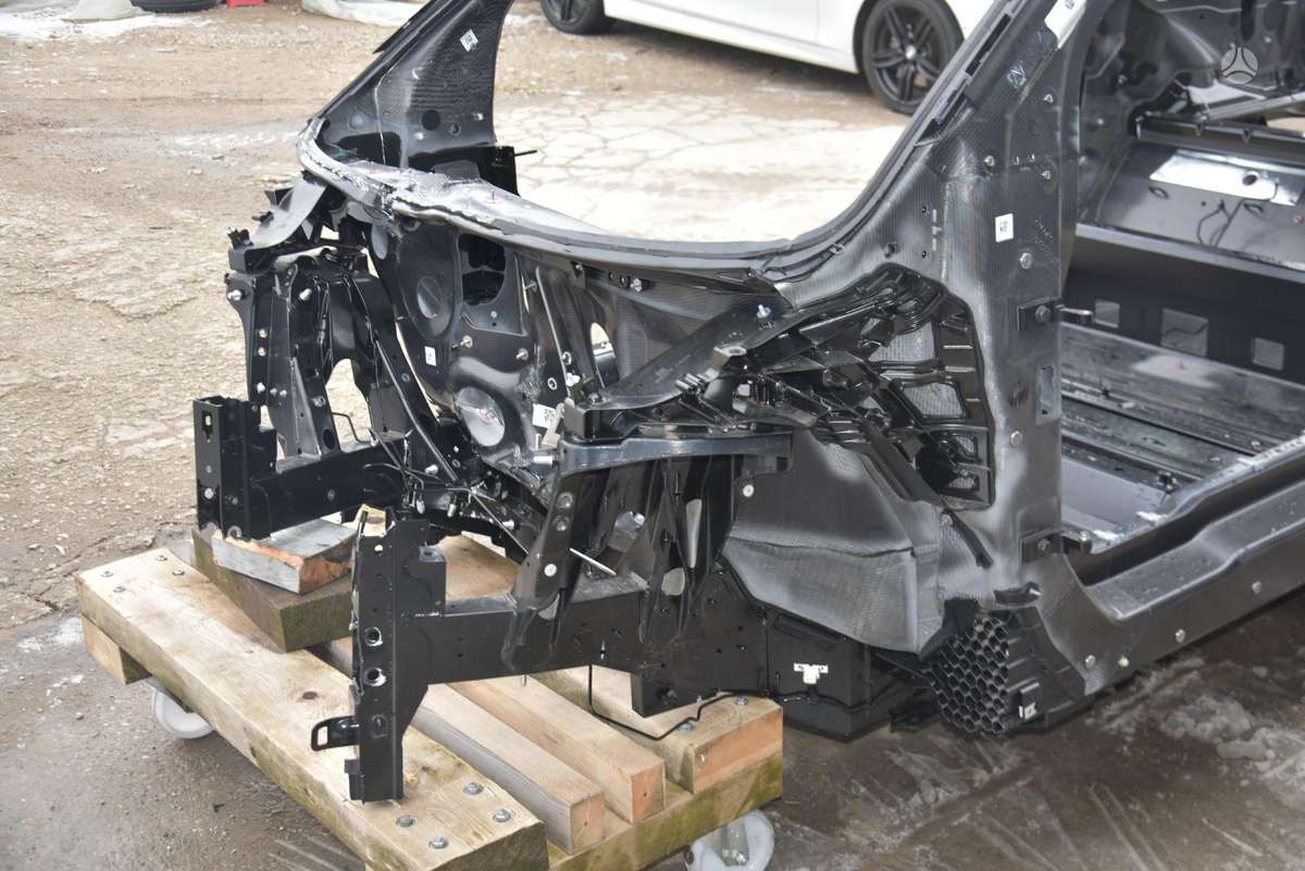 BMW i3 kėbulo dalys