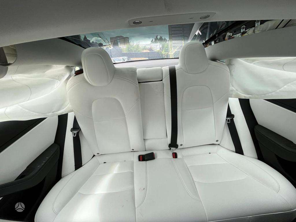 Tesla Model 3 for parts. 2019 tesla model3 performance europa