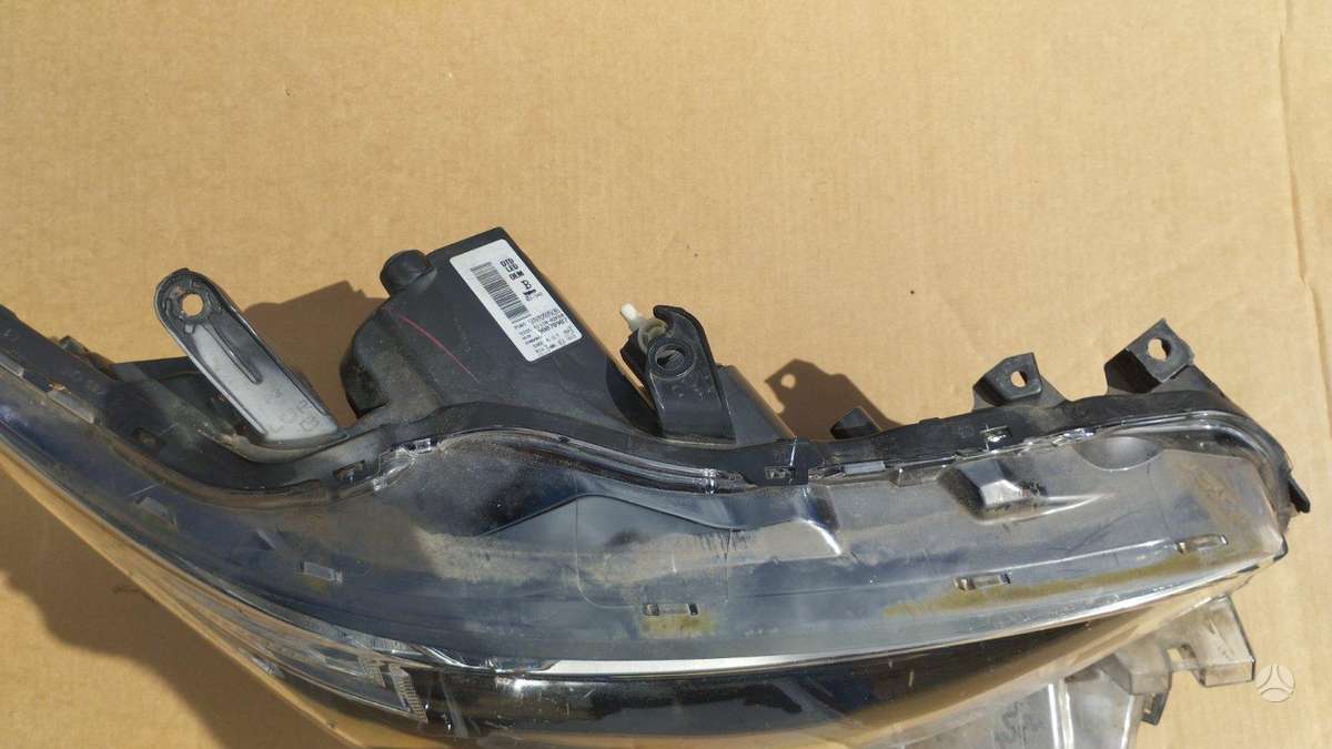 Toyota Auris kėbulo dalys