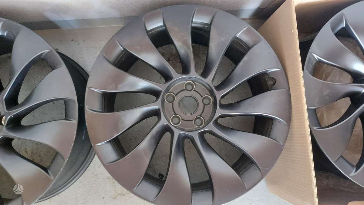 TESLA 3, легкосплавные , R20