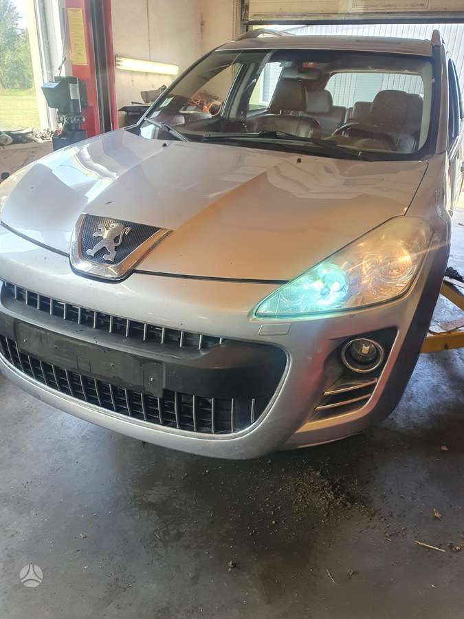 Peugeot 4007 dalimis