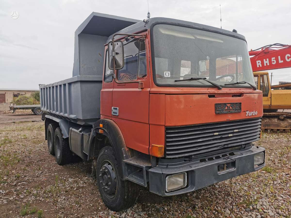 Iveco 260-30, sunkvežimiai