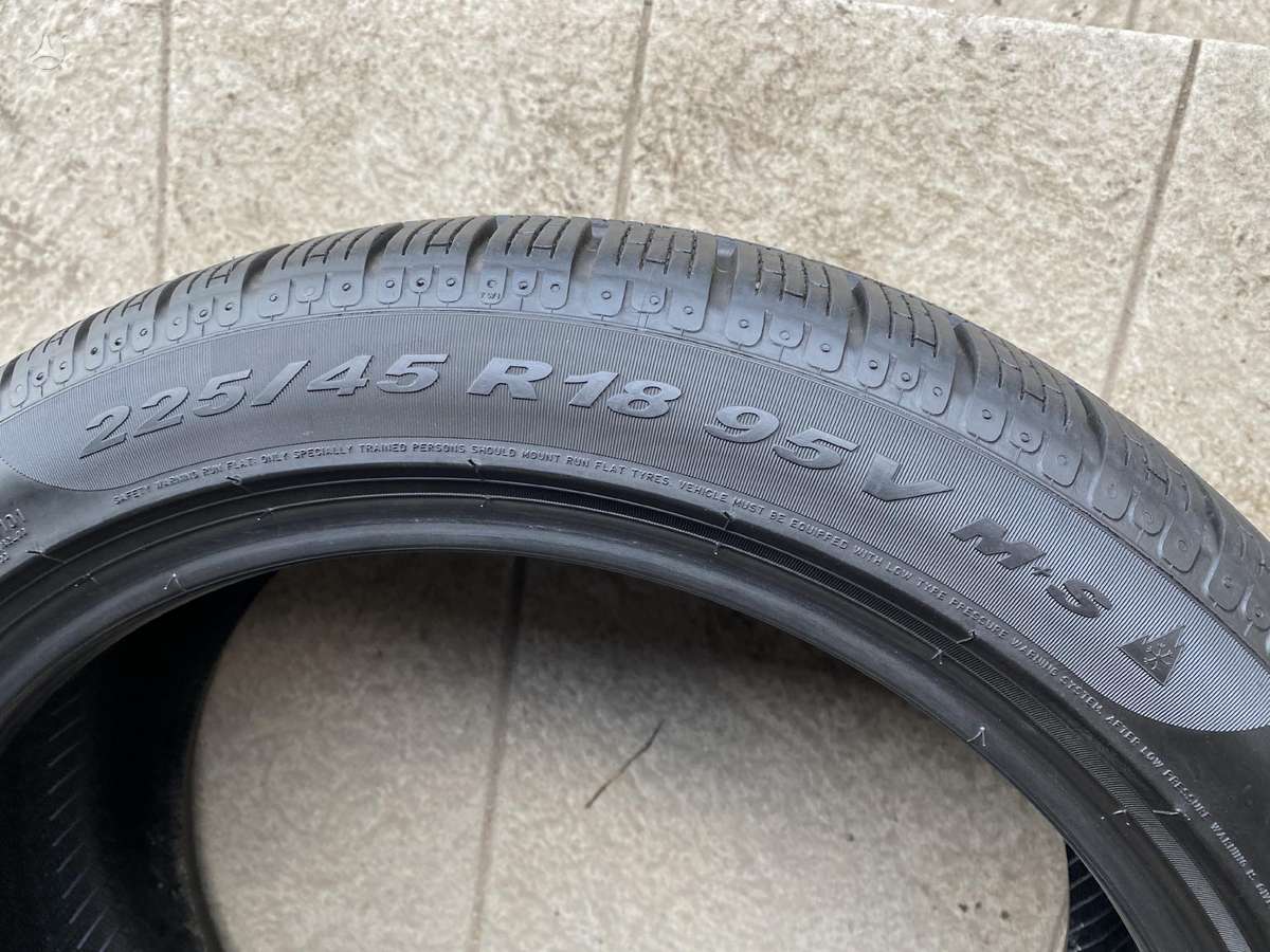 Pirelli Sottozero, winter 225/45 R18