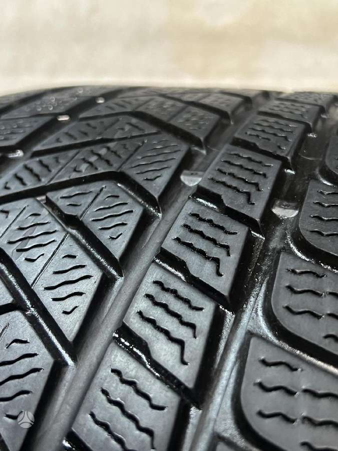 Pirelli SOTTOZERO 3, winter 285/35 R20