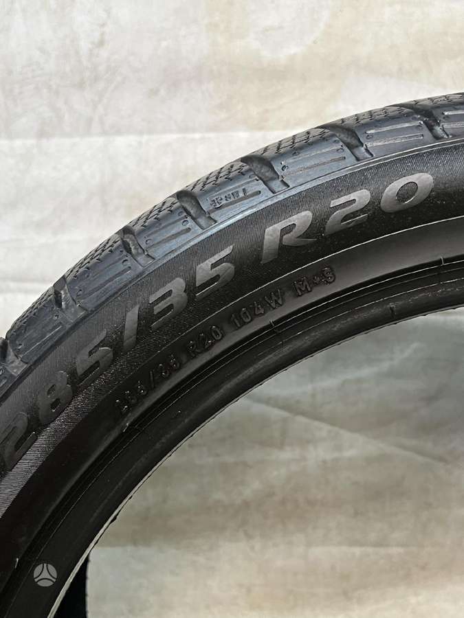 Pirelli SOTTOZERO 3, winter 285/35 R20