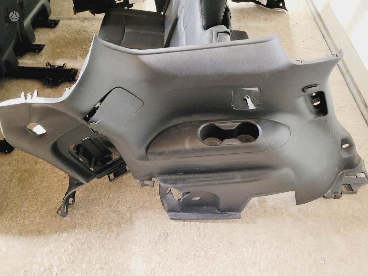 Nissan Pathfinder interior parts