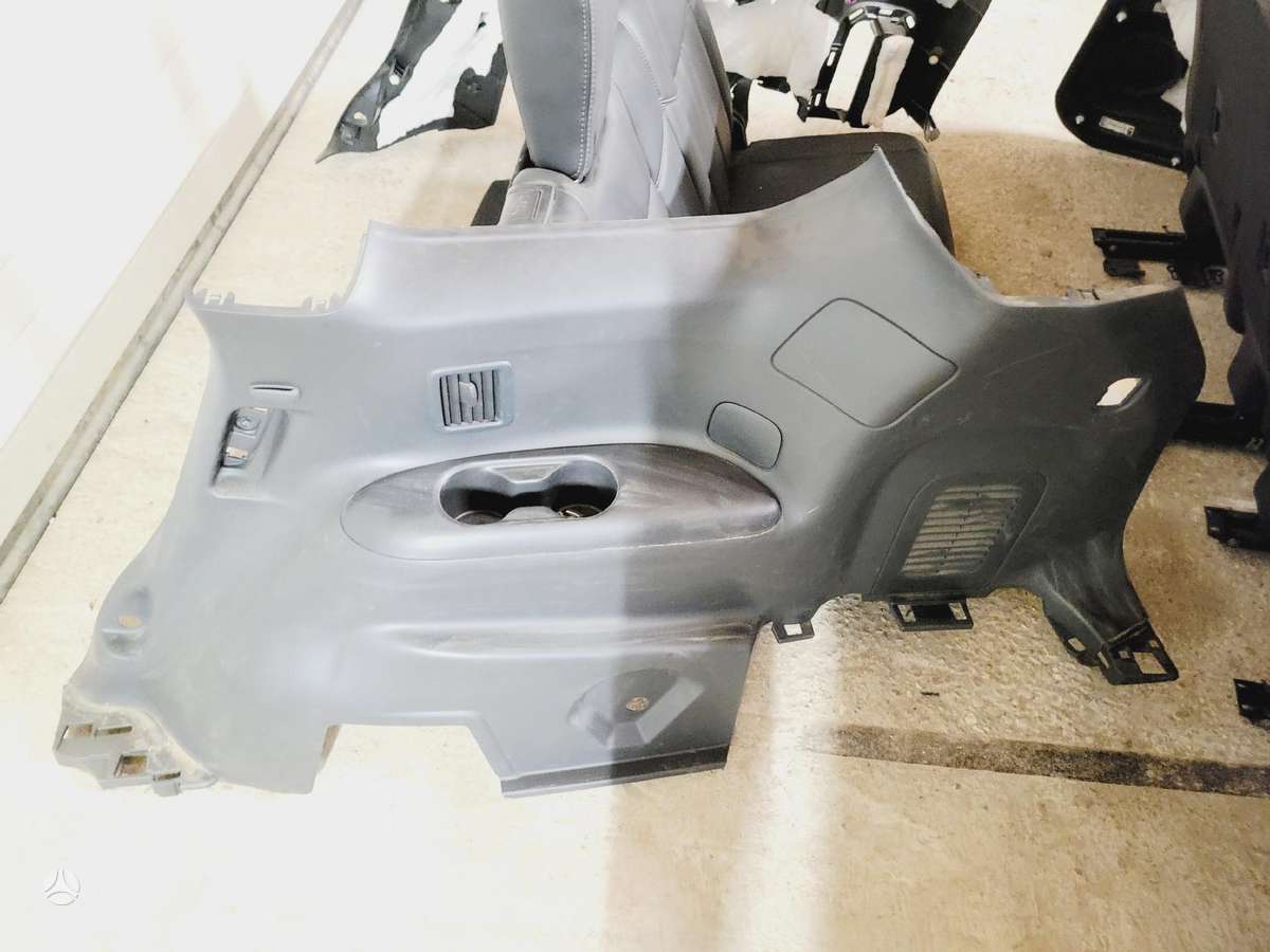 Nissan Pathfinder interior parts
