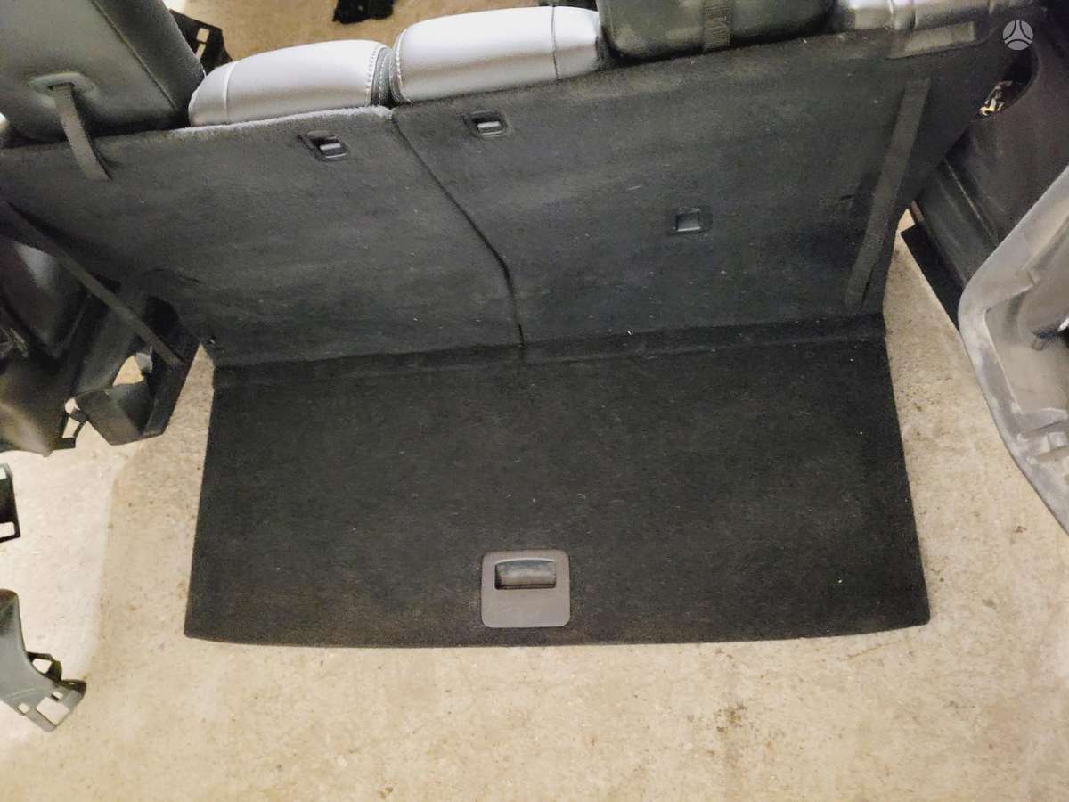 Nissan Pathfinder interior parts