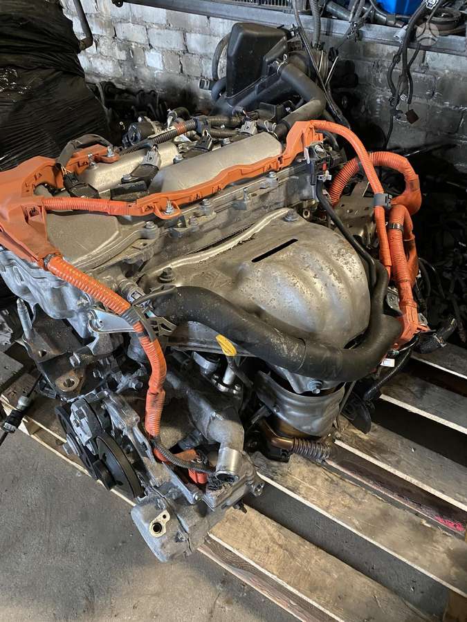 Lexus NX 300h Bateriju remontas