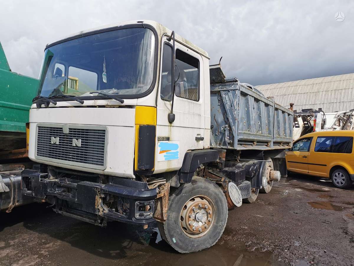 MAN 26.322, trucks