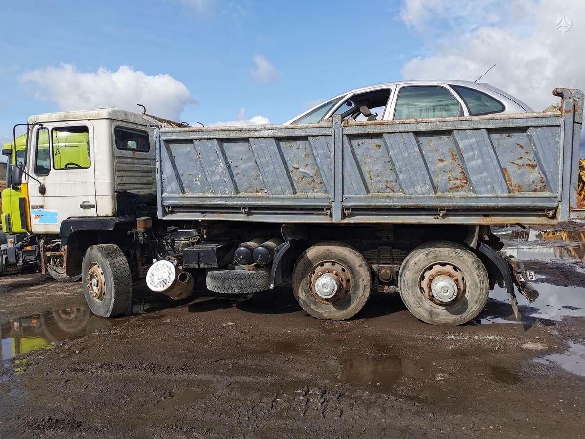 MAN 26.322, trucks