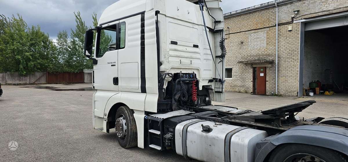 MAN TGX, vilcējs