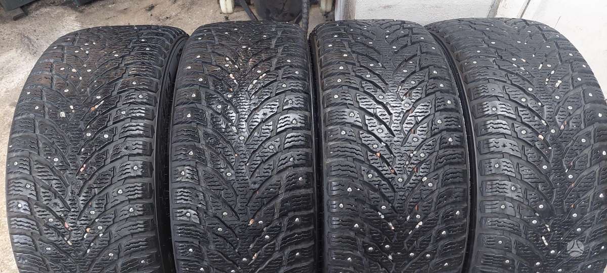 Nokian, зимние 235/45 R18