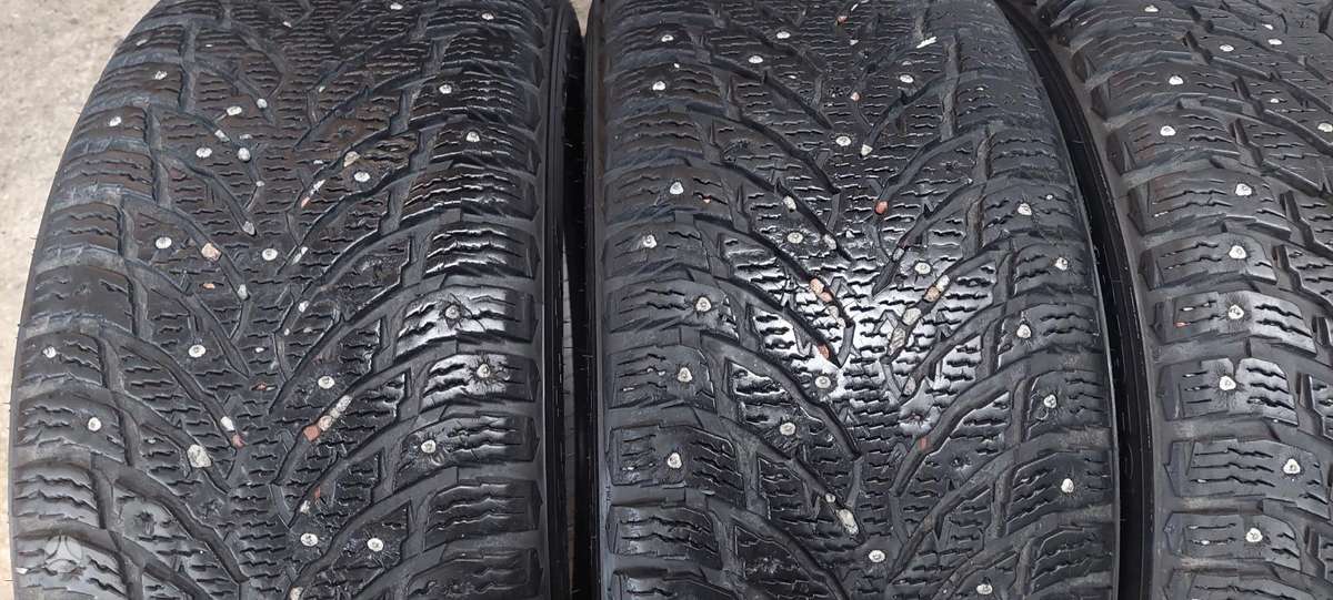 Nokian, зимние 235/45 R18