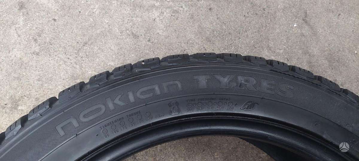 Nokian, зимние 235/45 R18