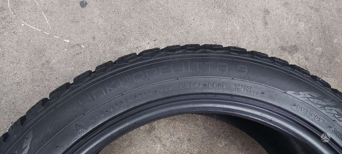 Nokian, зимние 235/45 R18