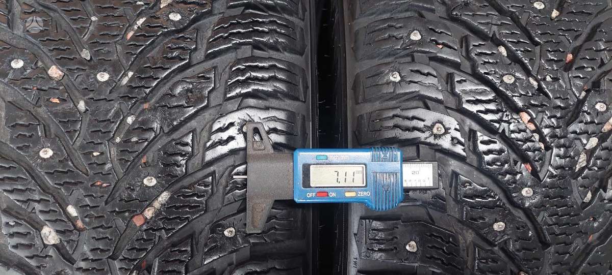 Nokian, žieminės 235/45 R18