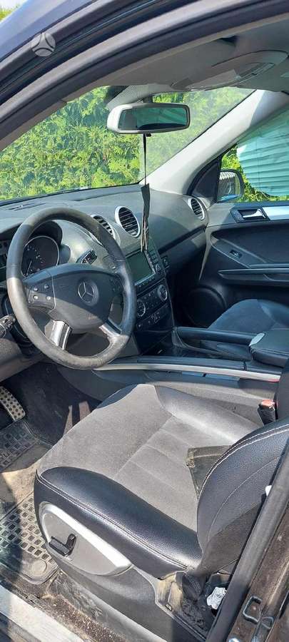 Mercedes-Benz ML320