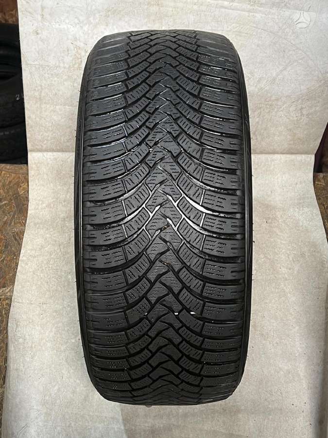 Falken EUROWINTER HS01, žieminės 255/40 R20