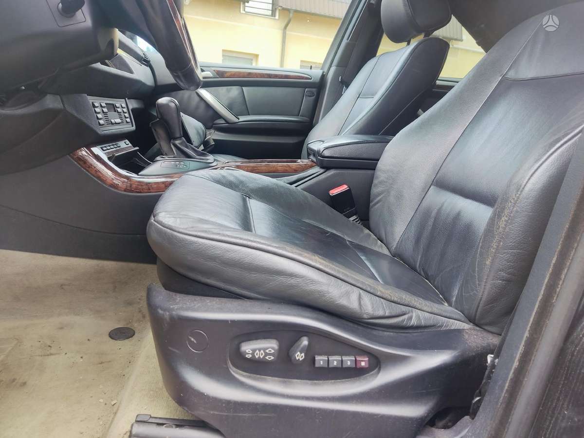 BMW X5 Dalimis