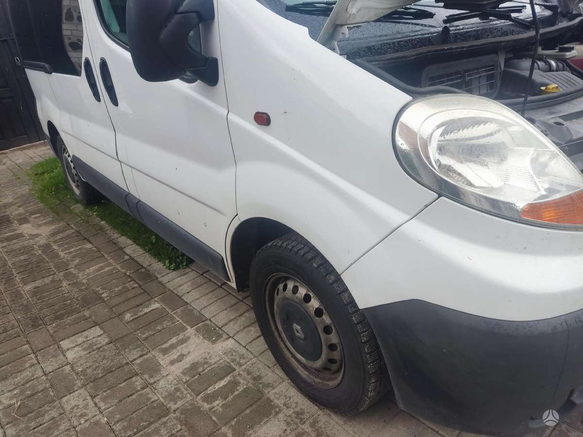 Opel Vivaro Kažkas varikliuj