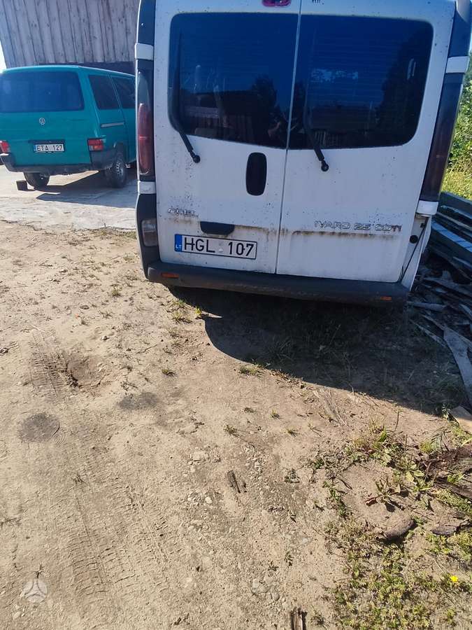 Opel Vivaro Kažkas varikliuj