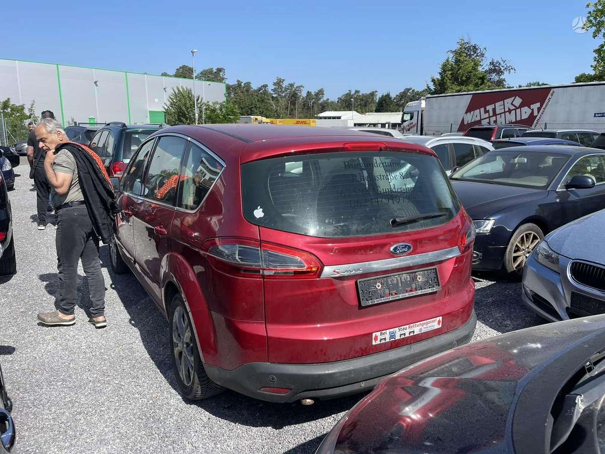 Ford S-MAX dalimis