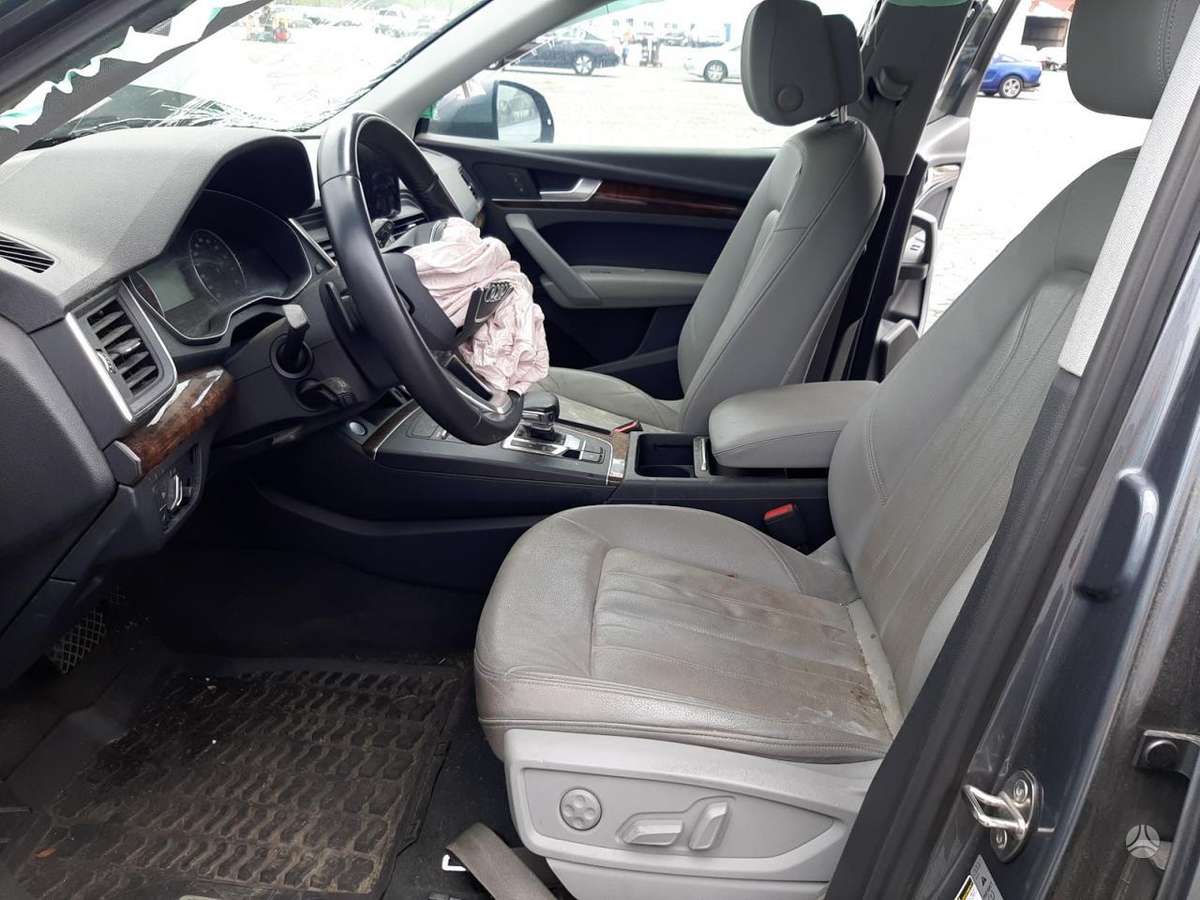 Audi Q5 dalimis. Usa amerikonas