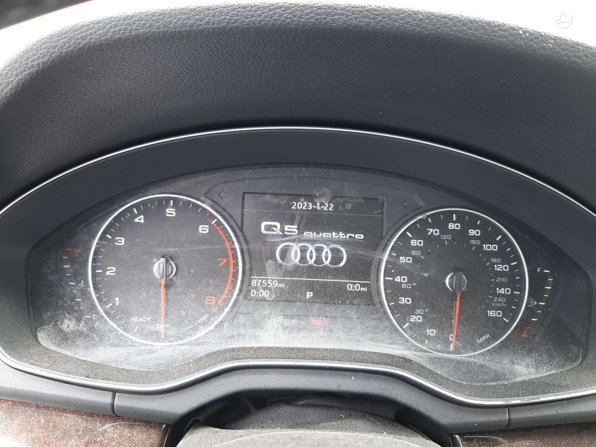 Audi Q5 dalimis. Usa amerikonas