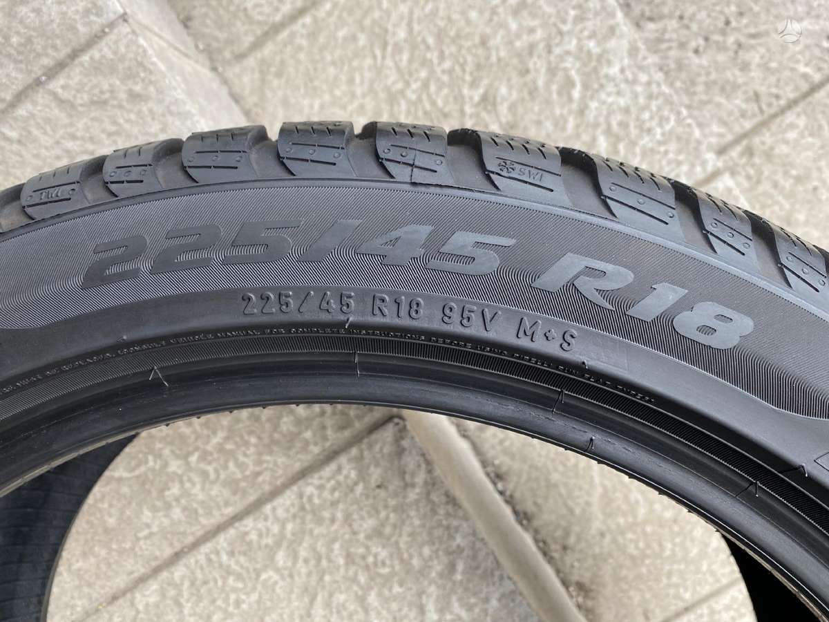 Pirelli Sottozero3, winter 225/45 R18