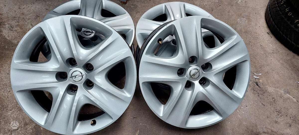 Opel, plieniniai štampuoti, R17