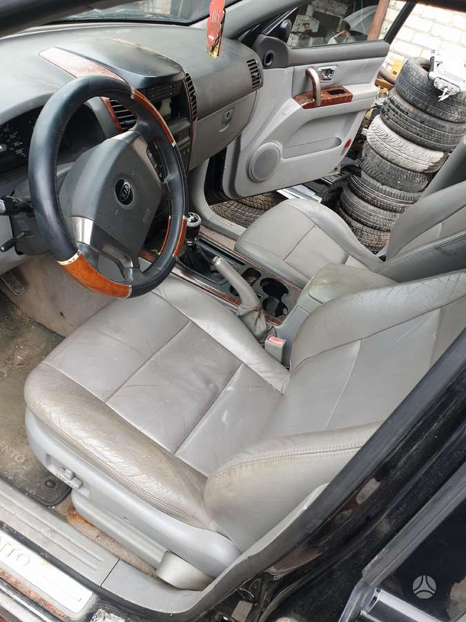 Kia Sorento for parts