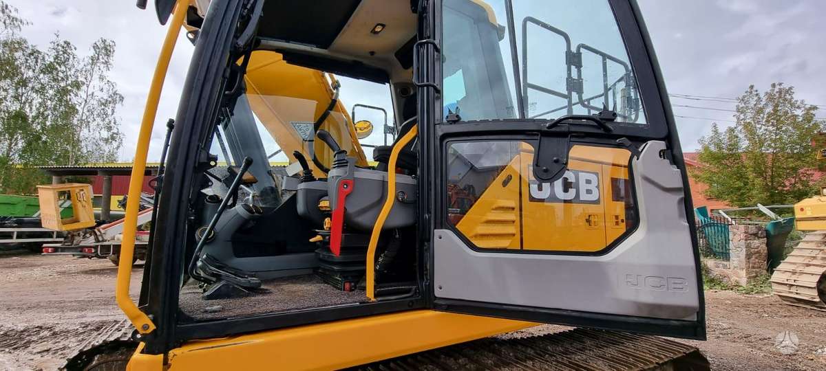 JCB 220X LC, экскаваторы
