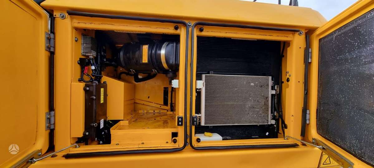 JCB 220X LC, экскаваторы
