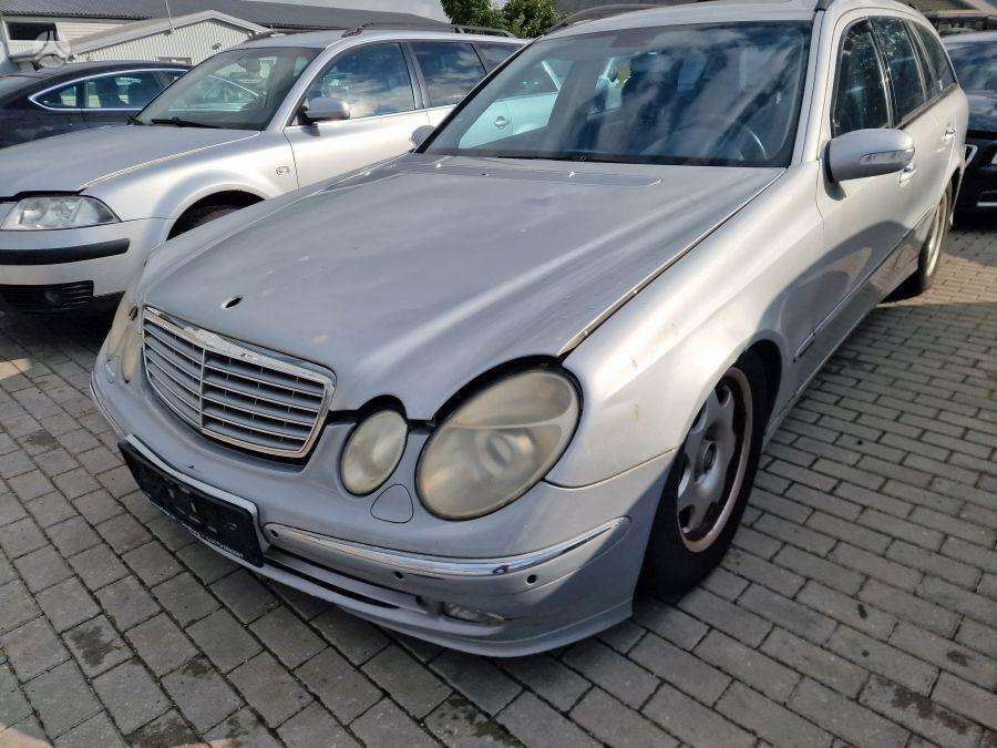 Mercedes-Benz E320 dalimis