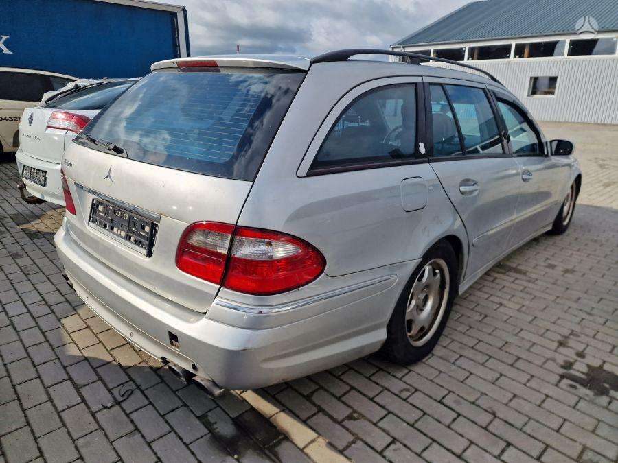 Mercedes-Benz E320 for parts