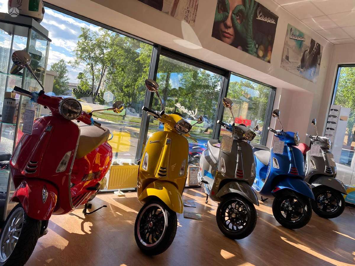 Piaggio Vespa 125cc, мотороллеры / мопеды