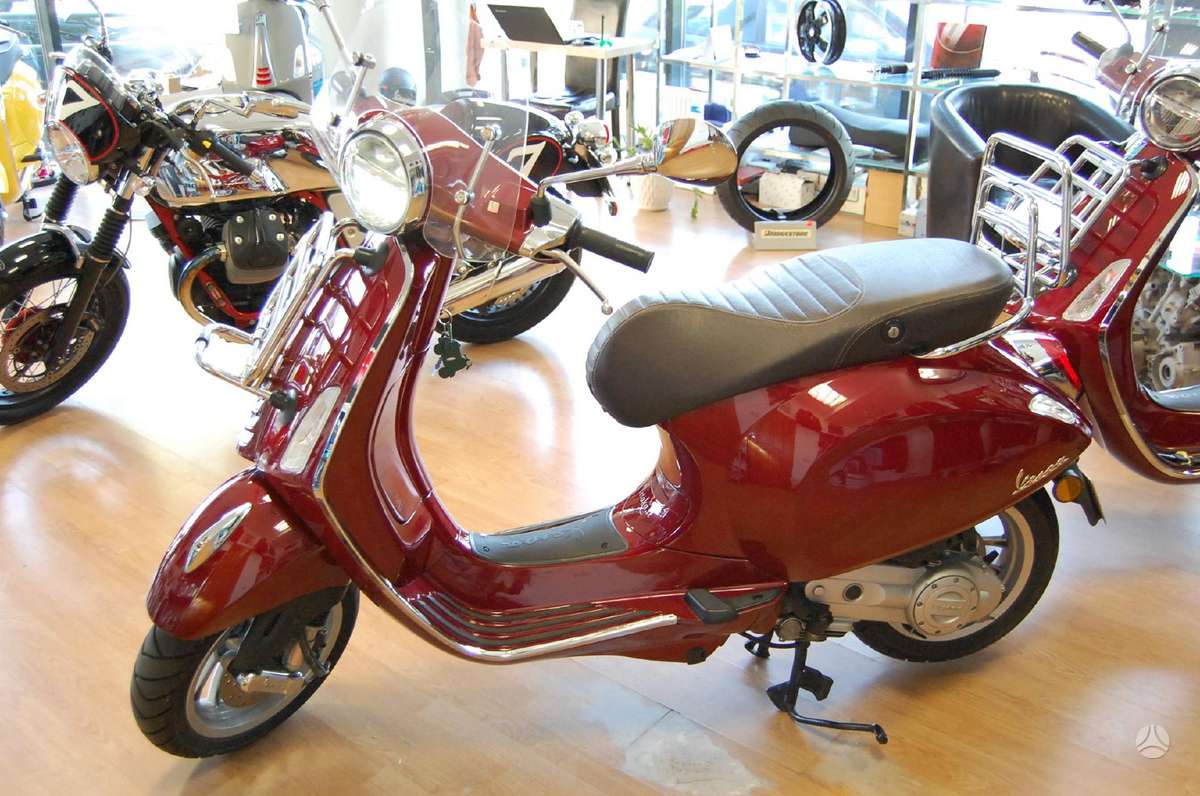 Piaggio Vespa 125cc, scooters / mopeds