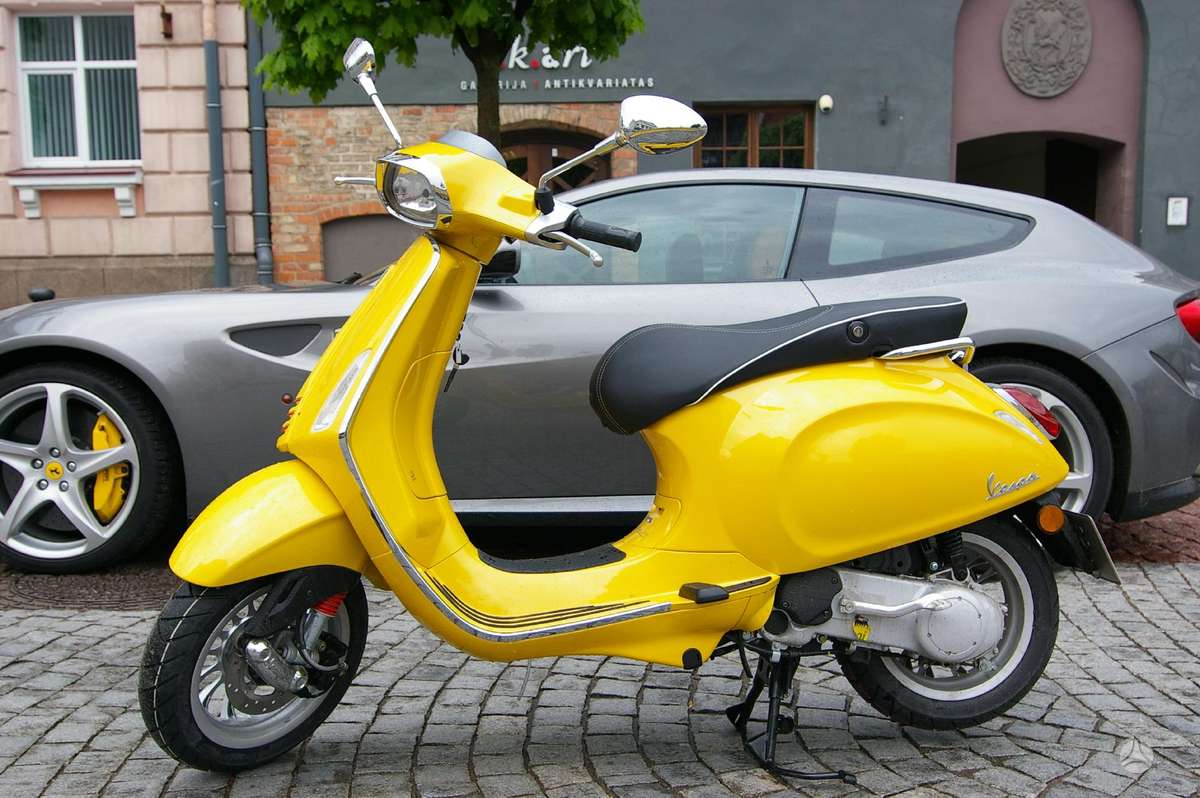 Piaggio Vespa 125cc, scooters / mopeds