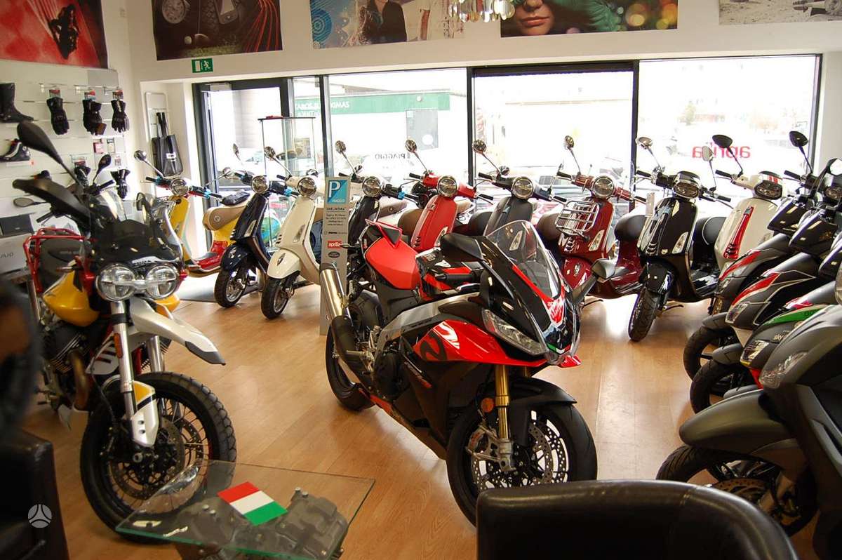Piaggio Vespa 125cc, scooters / mopeds
