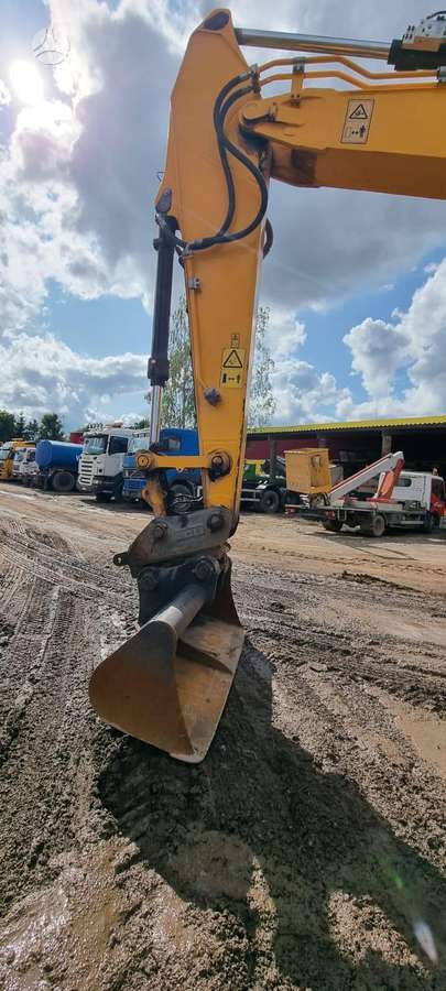 JCB 220X LC, ekskavatori