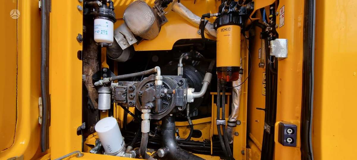 JCB 220X LC, ekskavatoriai