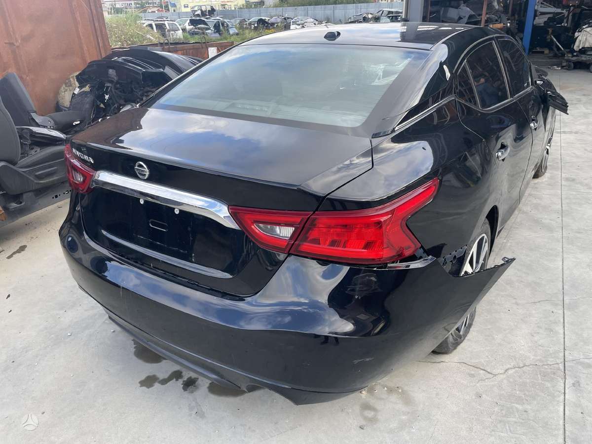 Nissan Maxima по частям