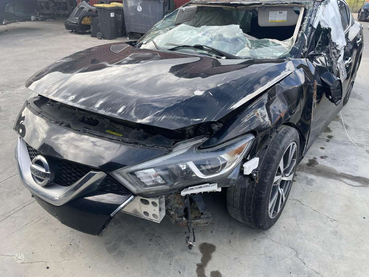 Nissan Maxima по частям