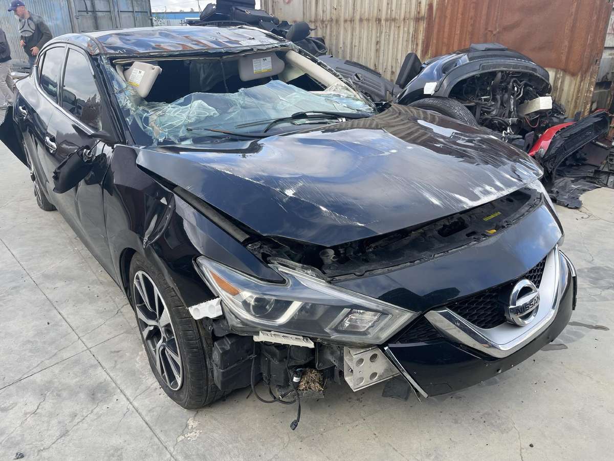 Nissan Maxima по частям