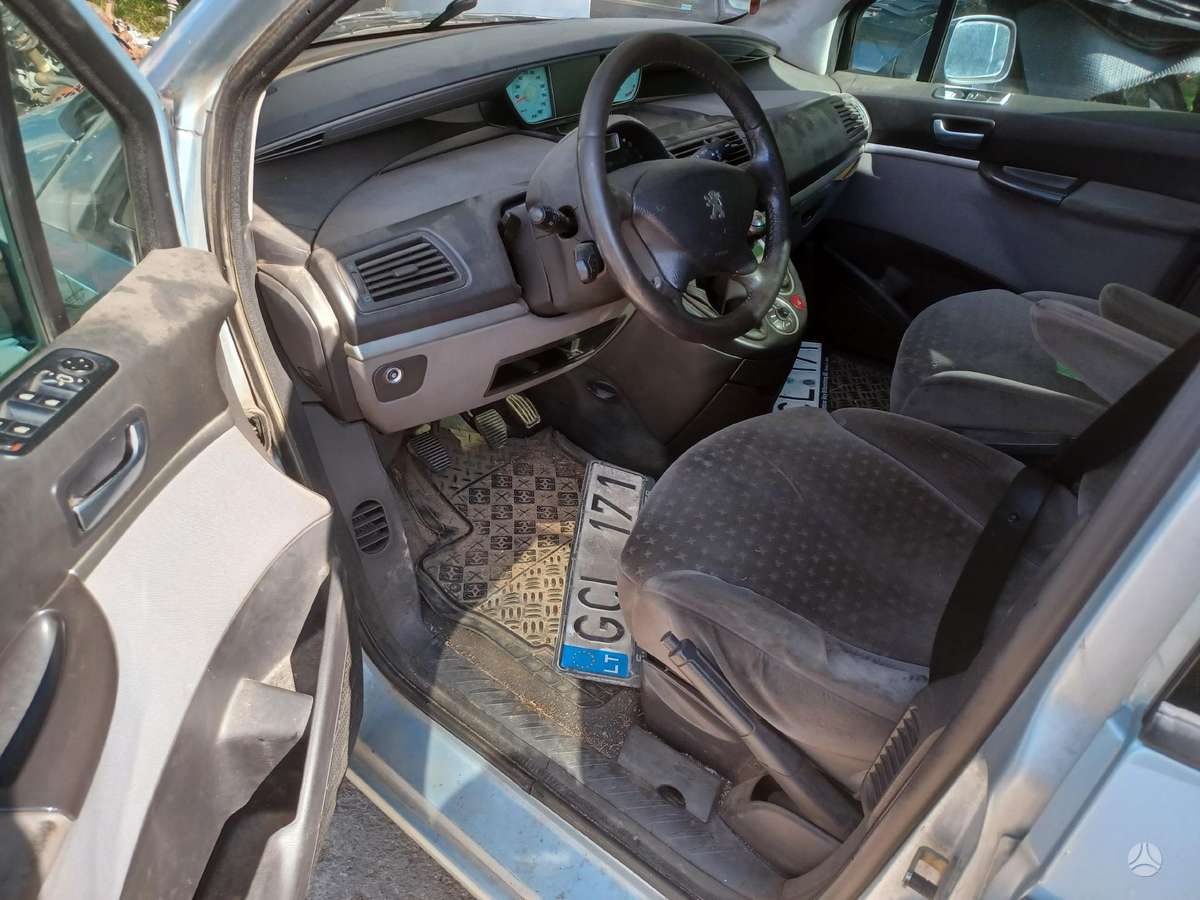 Peugeot 807