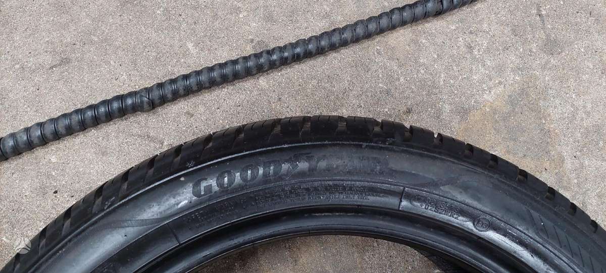 Goodyear, universalios 215/50 R18