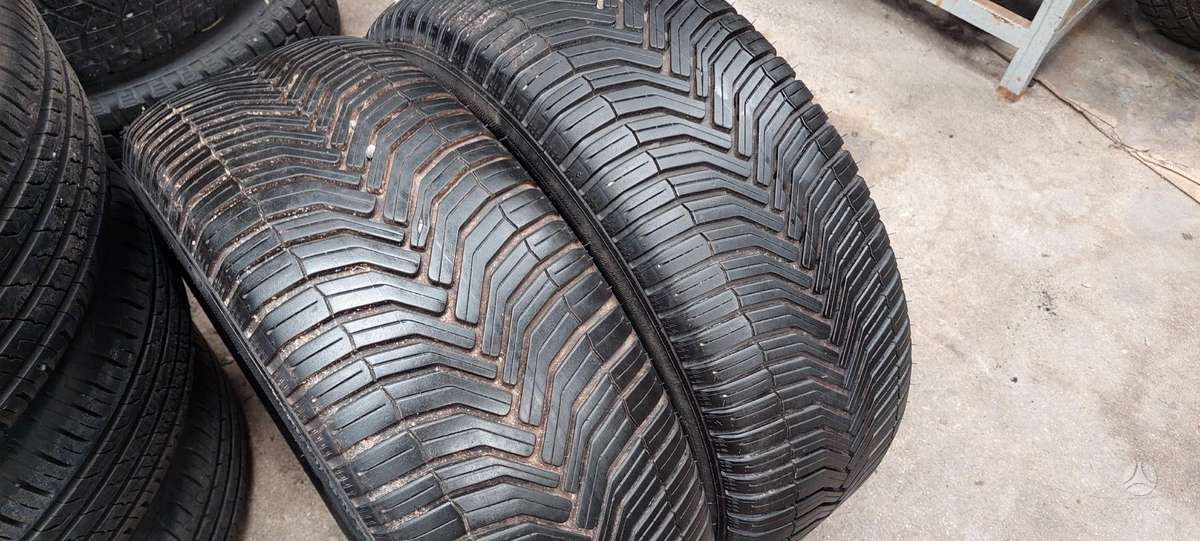 Michelin, universalios 215/55 R17