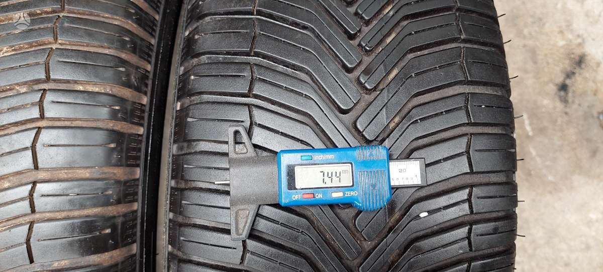 Michelin, universalios 215/55 R17