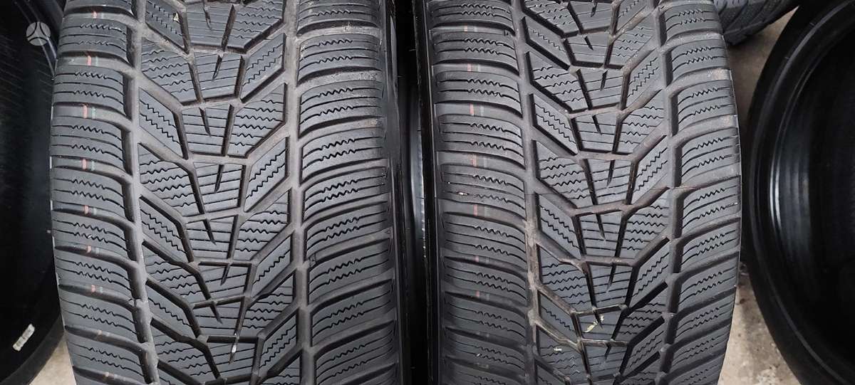 Hankook, žieminės 215/45 R18